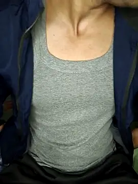 Snapshot of HARSHHU01 chatting on 11-14-25, 04:17 HARSHHU01 online show from 11-14-25, 04:17