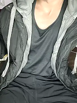 Snapshot of HARSHHU01 chatting on 11-27-25, 04:42 HARSHHU01 online show from 11-27-25, 04:42