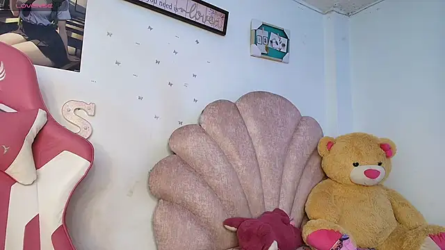 charlotte walker1 online show from 03-10-26, 03:00