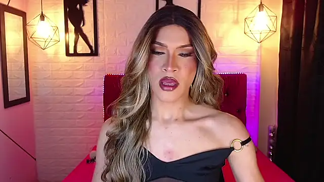 agatha rodriguez online show from 05-30-26, 01:46