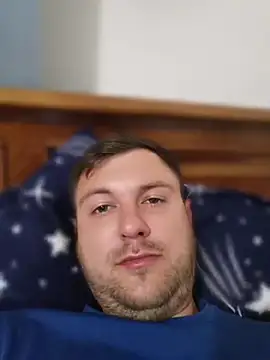 Snapshot of hugedickedd chatting on 06-05-26, 01:45 hugedickedd online show from 06-05-26, 01:45