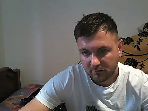 Snapshot of hugedickedd chatting on 06-12-26, 08:24 hugedickedd online show from 06-12-26, 08:24