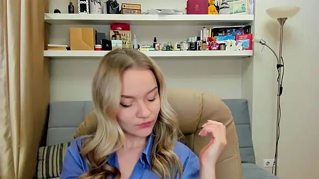 Kara Smith  online show from 12-05-24, 10:12