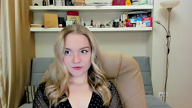 Kara Smith  online show from 12-26-24, 10:20