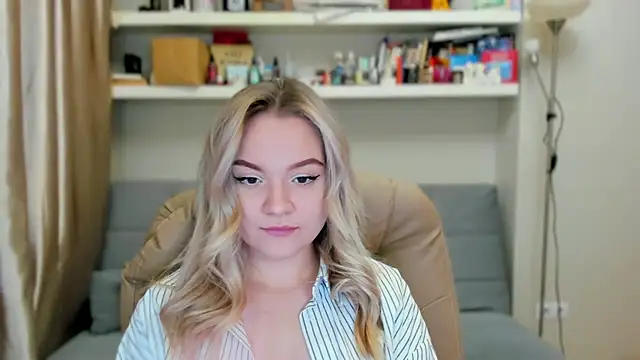 Kara Smith  online show from 11-09-25, 10:30