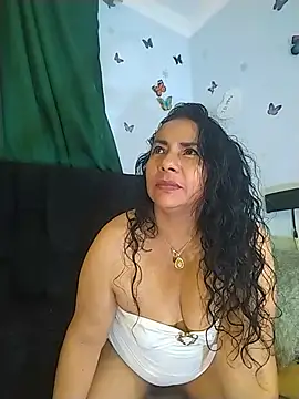 Snapshot of AlexaNovoa_ chatting on 06-05-26, 01:45 AlexaNovoa online show from 06-05-26, 01:45