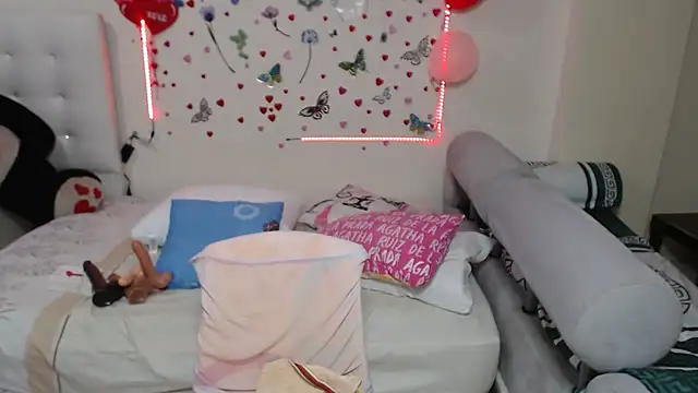 Snapshot of Olgahunder chatting on 02-08-26, 11:52 Olgahunder online show from 02-08-26, 11:52