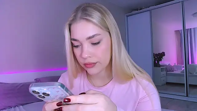 Snapshot of DIANAxxxDIAMOND chatting on 11-07-25, 08:58 DIANAxxxDIAMOND online show from 11-07-25, 08:58