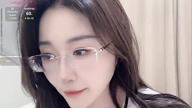 Snapshot of sexy-cc666 chatting on 03-10-25, 09:07 sexy-cc666 online show from 03-10-25, 09:07