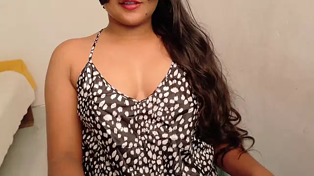 Snapshot of Cludi-New chatting on 06-19-26, 02:43 Cludi-New online show from 06-19-26, 02:43