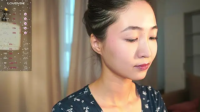 SeulBi online show from 11-26-25, 10:27