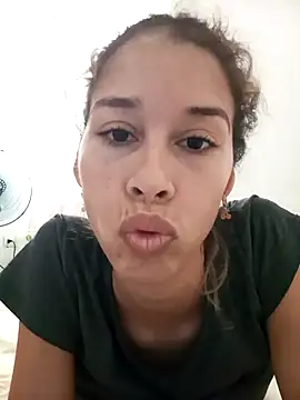 Snapshot of Sexi_girl29 chatting on 05-25-26, 09:10 Sexi girl29 online show from 05-25-26, 09:10
