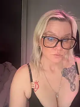 Curvy-Cleo online show from 02-13-26, 11:50