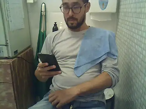 Snapshot of pdasgyn chatting on 02-04-26, 06:03 pdasgyn online show from 02-04-26, 06:03