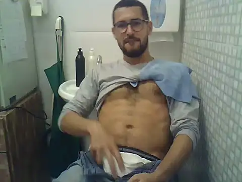 Snapshot of pdasgyn chatting on 02-26-26, 01:21 pdasgyn online show from 02-26-26, 01:21