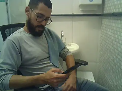 Snapshot of pdasgyn chatting on 05-26-26, 02:46 pdasgyn online show from 05-26-26, 02:46