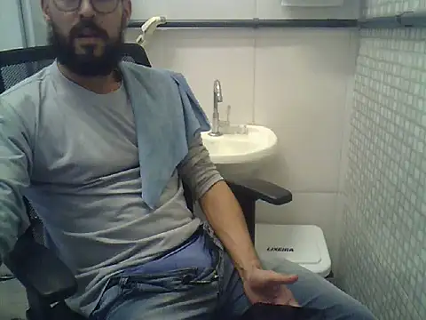 Snapshot of pdasgyn chatting on 05-27-26, 02:47 pdasgyn online show from 05-27-26, 02:47