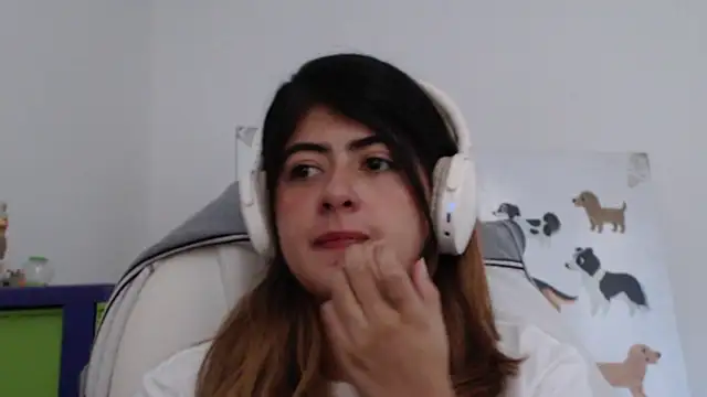 skyler1195 online show from 03-10-25, 09:40