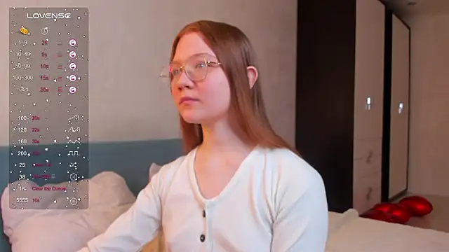 Snapshot of luv_tessa chatting on 02-20-26, 06:26 luv tessa online show from 02-20-26, 06:26