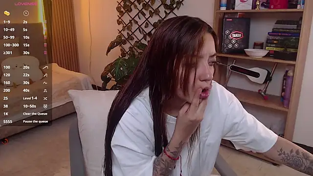 Snapshot of Soy_mangx chatting on 02-08-26, 03:43 Soy mangx online show from 02-08-26, 03:43