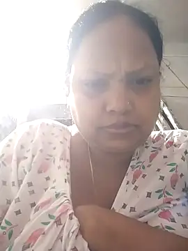 Snapshot of Arohi35 chatting on 03-13-25, 04:56 Arohi35 online show from 03-13-25, 04:56