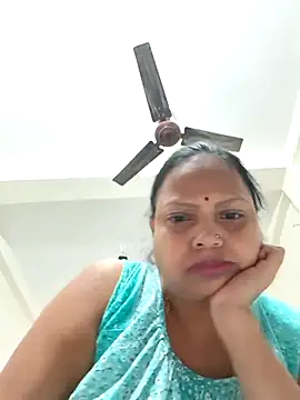 Snapshot of Arohi35 chatting on 09-09-25, 03:33 Arohi35 online show from 09-09-25, 03:33