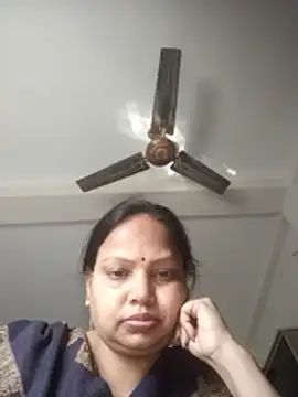 Snapshot of Arohi35 chatting on 02-10-26, 04:27 Arohi35 online show from 02-10-26, 04:27