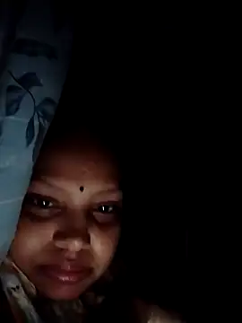 Snapshot of Arohi35 chatting on 02-14-26, 05:21 Arohi35 online show from 02-14-26, 05:21