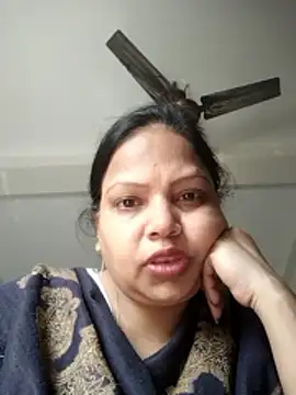 Snapshot of Arohi35 chatting on 02-18-26, 03:57 Arohi35 online show from 02-18-26, 03:57