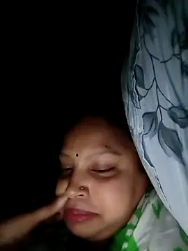 Snapshot of Arohi35 chatting on 02-24-26, 05:44 Arohi35 online show from 02-24-26, 05:44