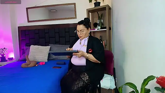 EllenaBoobs  online show from 03-25-26, 03:23