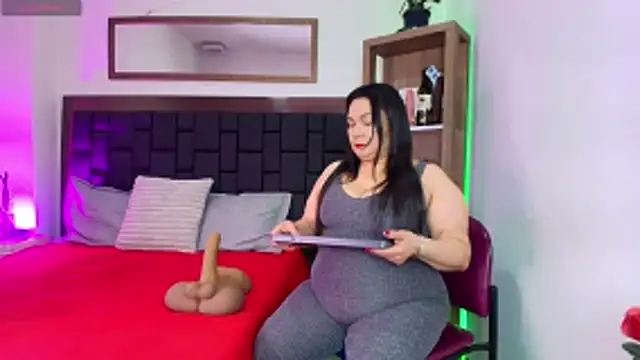 Snapshot of EllenaBoobs_ chatting on 06-03-26, 04:04 EllenaBoobs online show from 06-03-26, 04:04