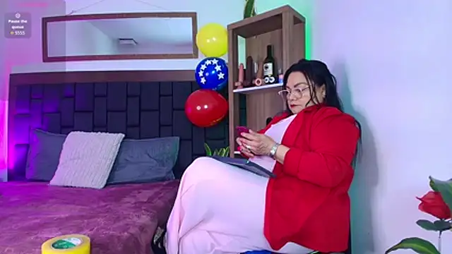 Snapshot of EllenaBoobs_ chatting on 07-15-26, 08:14 EllenaBoobs online show from 07-15-26, 08:14