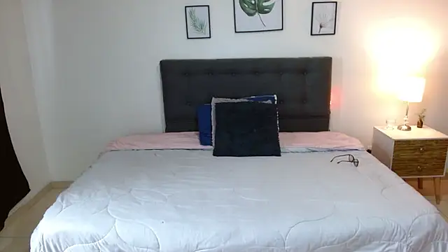 mia velvet1 online show from 11-26-25, 02:07