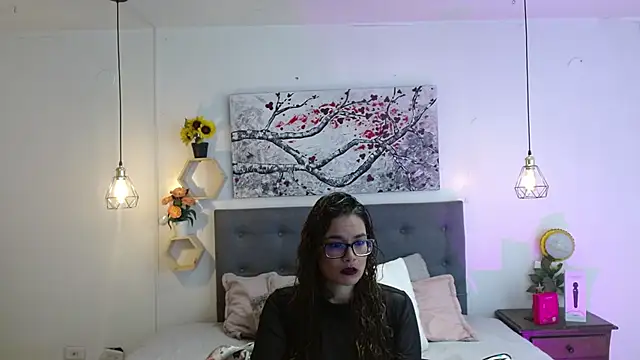 Rose Thompson1 online show from 12-01-25, 01:38