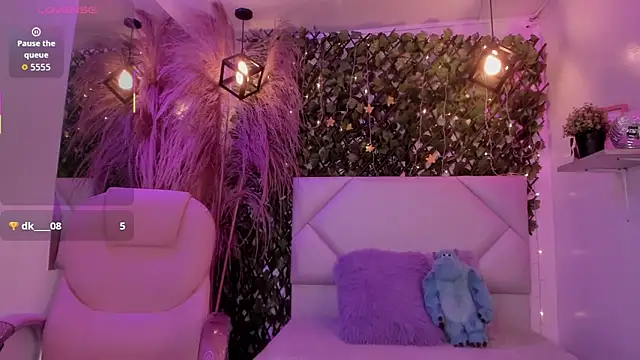 Abby Piink online show from 01-18-26, 05:44