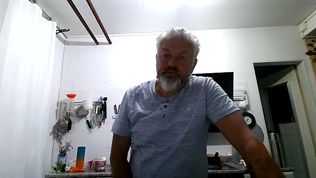 Berg Boy online show from 05-12-26, 04:09
