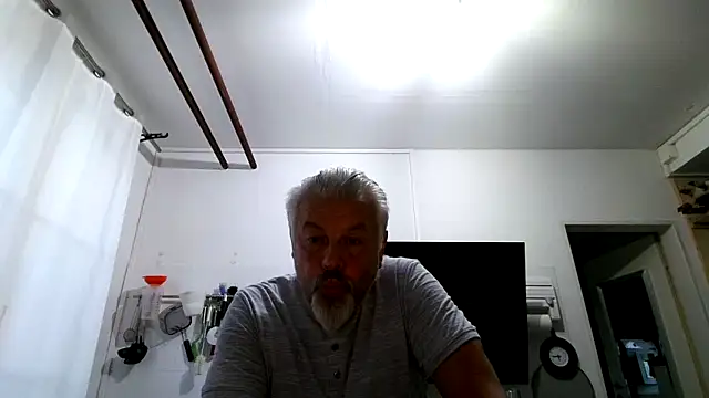 Snapshot of Berg_Boy chatting on 05-26-26, 03:46 Berg Boy online show from 05-26-26, 03:46