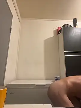 Hugo34bg online show from 10-29-25, 02:36