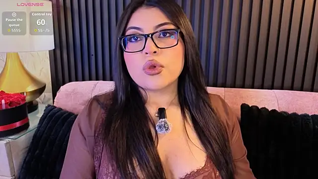 Snapshot of Alexa_Madisson chatting on 07-01-26, 07:46 Alexa Madisson online show from 07-01-26, 07:46