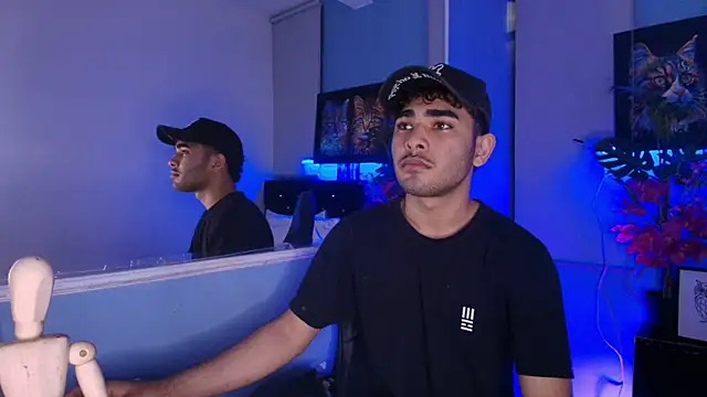 Snapshot of LucasCarterr_ chatting on 11-12-25, 04:02 LucasCarterr online show from 11-12-25, 04:02