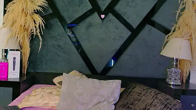Snapshot of CamilaJohnston chatting on 06-15-26, 01:24 CamilaJohnston online show from 06-15-26, 01:24