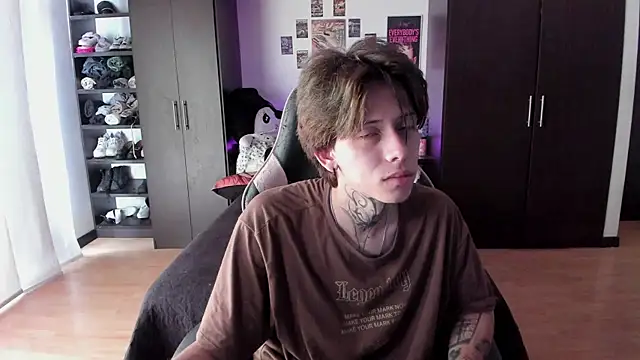 xIce Boy online show from 02-10-26, 01:59