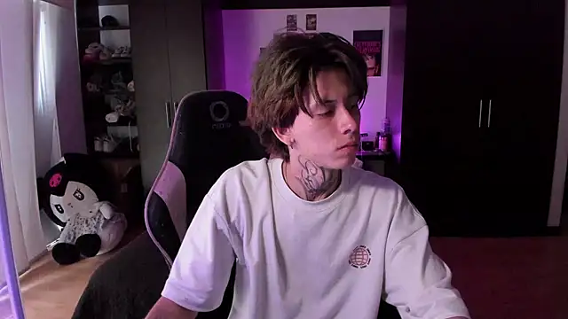 xIce Boy online show from 02-13-26, 01:29