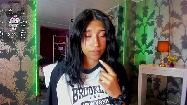 Karin Ks online show from 02-05-26, 03:44