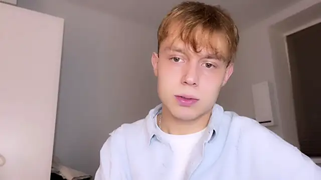 Snapshot of SlavaIsHere chatting on 03-12-25, 10:17 SlavaIsHere online show from 03-12-25, 10:17