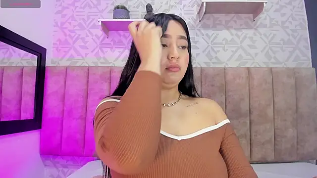 MelinaCruz online show from 11-13-25, 04:00