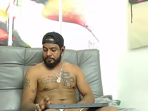 BladeFoxxx1 online show from 11-14-25, 05:50