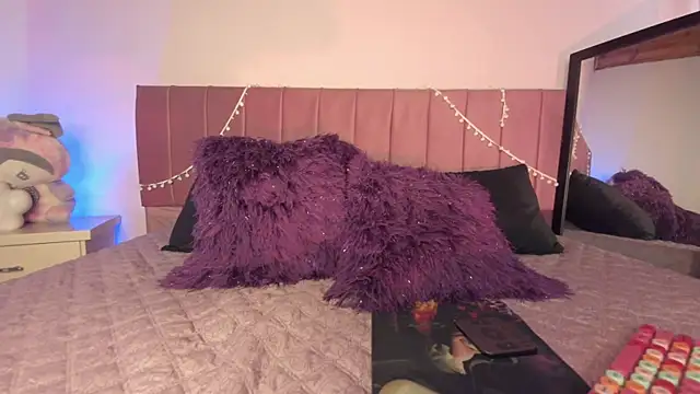 kitty-kryss online show from 01-13-26, 05:40