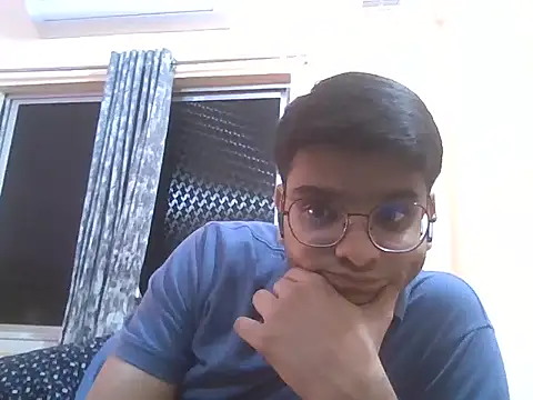 Snapshot of sutfvkii chatting on 10-15-25, 01:00 sutfvkii online show from 10-15-25, 01:00